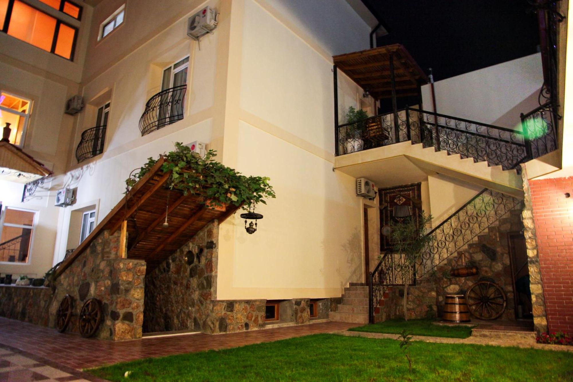 East Legend Hotel Baku Luaran gambar